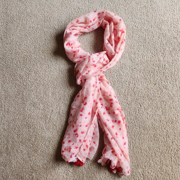 NEW Pink scarf with hearts - Picture 2 of 5